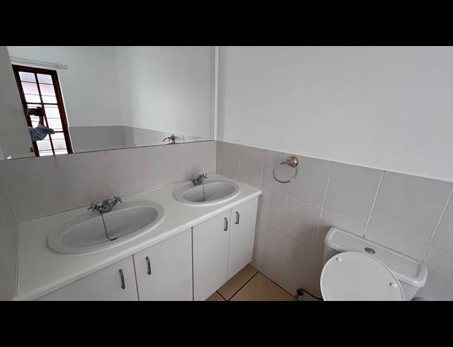 2 bed property to rent in EDENBURG